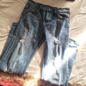 ✨3/$20✨ Distressed Skinny Jeans